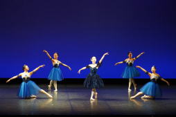 ���[�t���b�g�~���[�Y